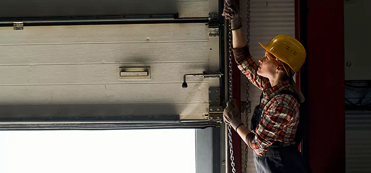 Addressing Common Garage Door Stoppage Issues in Southaven, MS